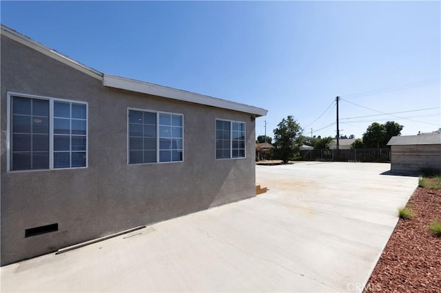 8933 Locust Ave, Fontana, CA 92335 - view of patio / terrace