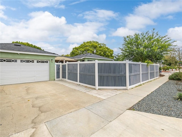 5243 E Monlaco Rd, Long Beach, CA 90808 - garage with driveway