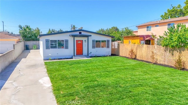 1026 W 109th St, Los Angeles, CA 90044 - bungalow-style house featuring concrete driveway