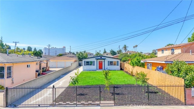 1026 W 109th St, Los Angeles, CA 90044 - view of front facade featuring a fenced front yard