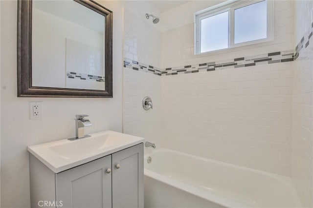1026 W 109th St, Los Angeles, CA 90044 - full bathroom featuring washtub / shower combination and vanity