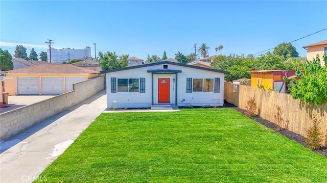 1026 W 109th St, Los Angeles, CA 90044 - bungalow-style home featuring stucco siding and entry steps