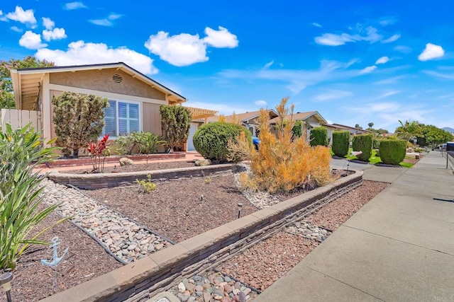 4562 Golden Ridge Dr, Oceanside, CA 92056 - ranch-style home with stucco siding