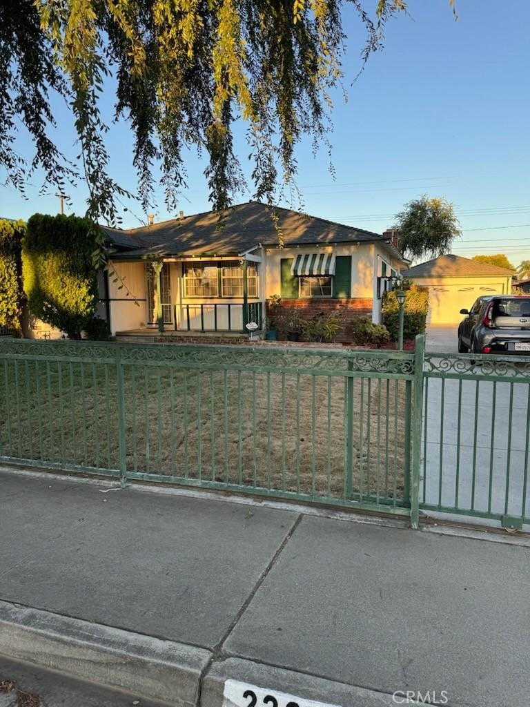 2220 Las Vegas Ave, Pomona, CA 91767 - ranch-style house featuring a fenced front yard