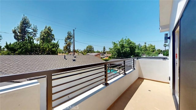 421 N Catalina St, Burbank, CA 91505 - view of balcony