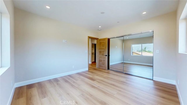 421 N Catalina St, Burbank, CA 91505 - unfurnished bedroom with light wood-style flooring, recessed lighting, and a closet