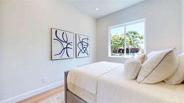 421 N Catalina St, Burbank, CA 91505 - bedroom featuring light wood finished floors and recessed lighting