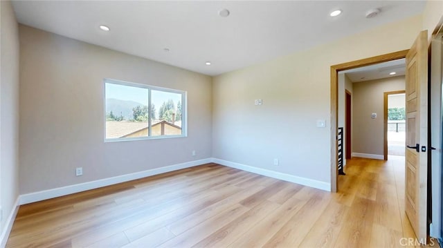421 N Catalina St, Burbank, CA 91505 - unfurnished room featuring light wood-type flooring and recessed lighting