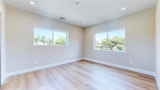 421 N Catalina St, Burbank, CA 91505 - unfurnished room featuring healthy amount of natural light, light wood-style floors, and recessed lighting