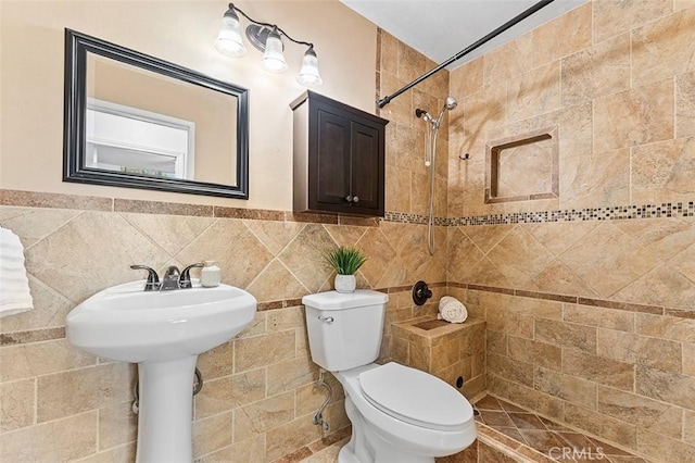 4268 Baggett Dr, Riverside, CA 92505 - bathroom with tiled shower and tile walls