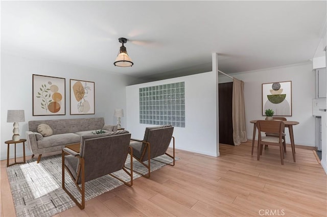 11138 Aqua Vista St Unit 49, Studio City, CA 91602 - photo 4