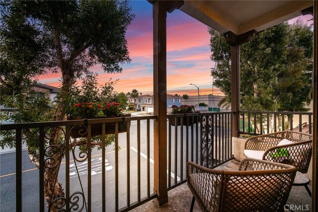 2950 19th St Unit 113, Signal Hill, CA 92707 - view of balcony