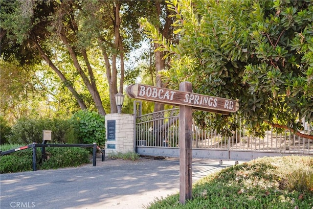 40 Bobcat Springs Rd, Buellton, CA 93427 - exterior view of a gate