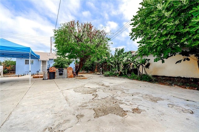 13018 Rosecrans Ave, Norwalk, CA 90650 - view of yard