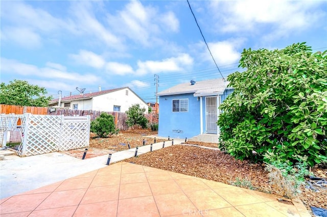 13018 Rosecrans Ave, Norwalk, CA 90650 - view of patio
