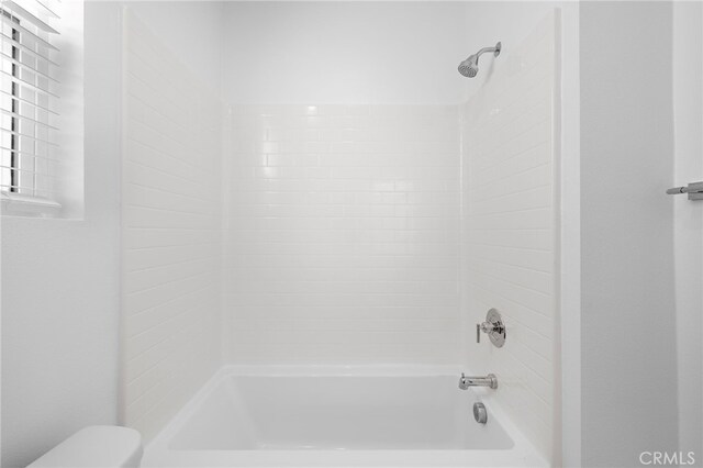 944 N Divino Privado Unit 57, Ontario, CA 91764 - bathroom with shower / bath combination and toilet