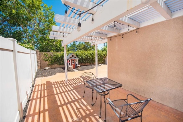 783 Pointe Vista Ln, Corona, CA 92881 - fenced backyard with a patio area and a pergola