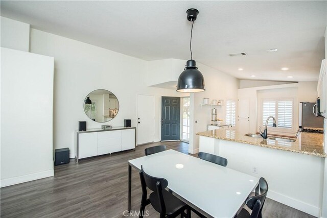 783 Pointe Vista Ln, Corona, CA 92881 - dining space with dark wood-style flooring and recessed lighting