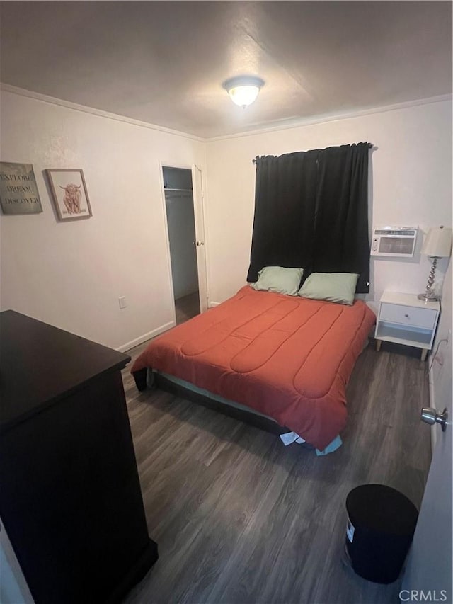 10945-10953 Campbell Ave, Riverside, CA 92505 - bedroom featuring wood finished floors, a wall unit AC, and ornamental molding