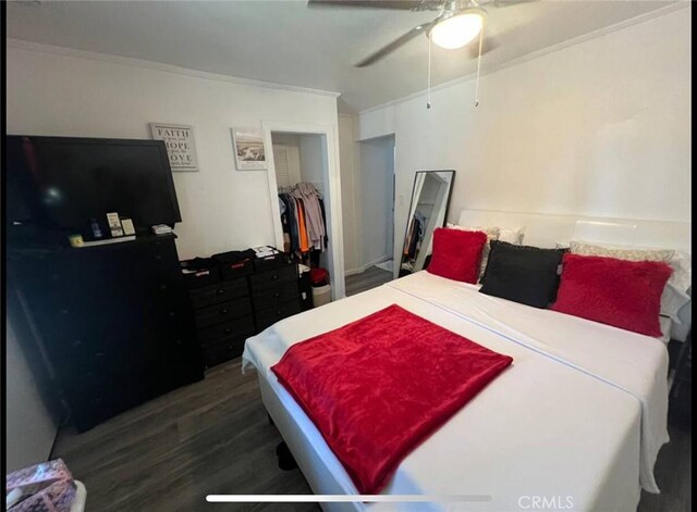 10945-10953 Campbell Ave, Riverside, CA 92505 - bedroom with dark wood-style flooring, crown molding, and ceiling fan