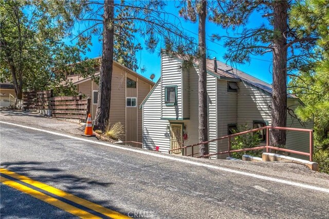 30421 Live Oak Dr, Running Springs, CA 92382 - view of side of property