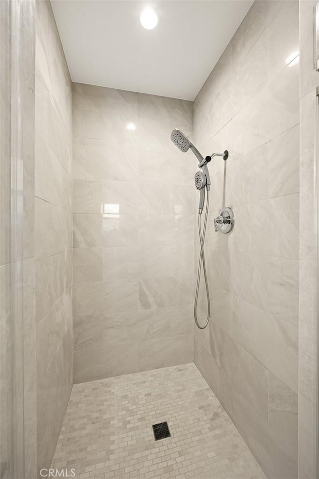 10210 Green St Unit 10210B, Temple City, CA 91780 - full bathroom with tiled shower and recessed lighting