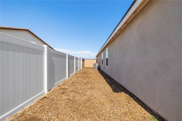 1943 Auger Pl, Hemet, CA 92545 - view of yard