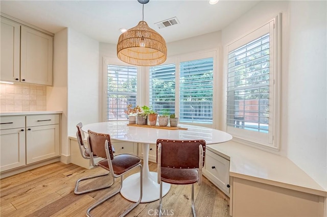 770 Warbler Ct, Merced, CA 95340 - dining room featuring light wood-style flooring, recessed lighting, and breakfast area