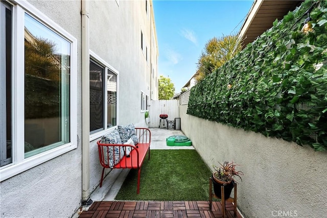 1739 E Broadway Unit 6, Long Beach, CA 90802 - view of patio / terrace