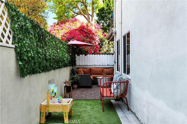 1739 E Broadway Unit 6, Long Beach, CA 90802 - view of patio / terrace