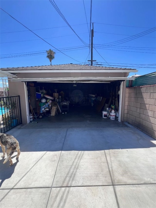 4552 Shasta Pl, El Monte, CA 91731 - garage featuring concrete driveway