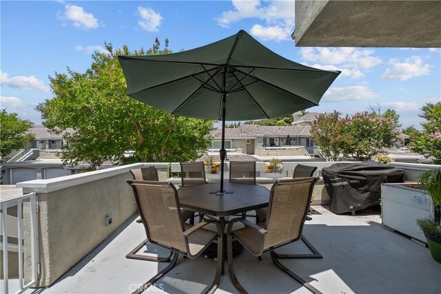 23957 Arroyo Park Dr Unit 146, Valencia, CA 91355 - view of patio / terrace with outdoor dining space and grilling area
