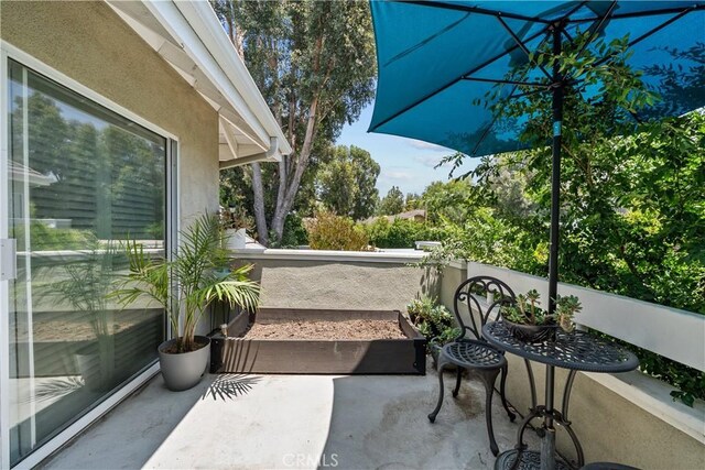 23957 Arroyo Park Dr Unit 146, Valencia, CA 91355 - view of balcony