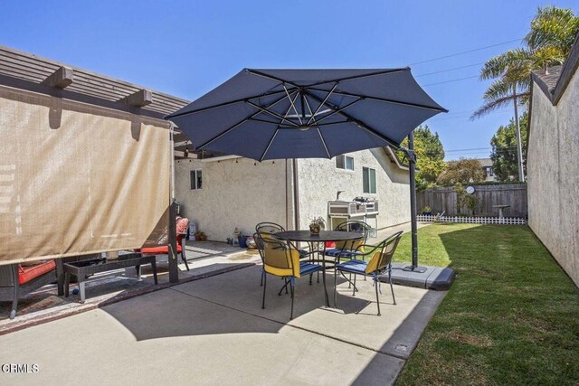 3151 W Hemlock St, Oxnard, CA 93035 - view of patio featuring outdoor dining space
