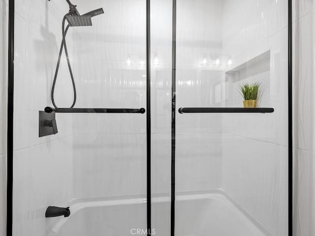 971 N Clifford Ave, Rialto, CA 92376 - view of full bathroom