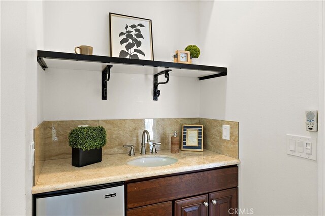 33262 Paseo Molinos, San Juan Capistrano, CA 92675 - bathroom with decorative backsplash and vanity