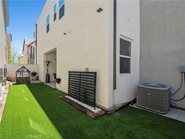 27717 Knoll View Pl, Valencia, CA 91381 - back of house with stucco siding