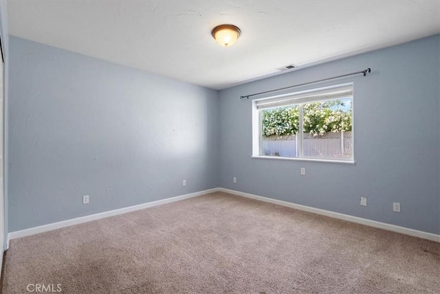 553 Well Rd, Templeton, CA 93465 - carpeted spare room with baseboards