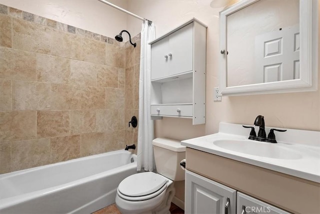553 Well Rd, Templeton, CA 93465 - bathroom featuring vanity and shower / bath combo