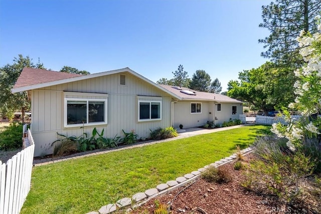 553 Well Rd, Templeton, CA 93465 - back of property with a patio