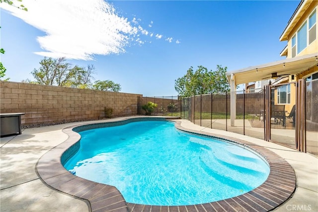 43145 62nd St W, Lancaster, CA 93536 - view of pool featuring a patio and a fenced backyard