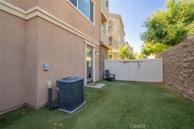 797 Plum Ln, Pomona, CA 91767 - view of yard