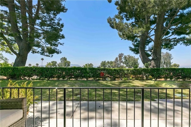9436 Via Monique, Burbank, CA 91504 - balcony with agricultural area