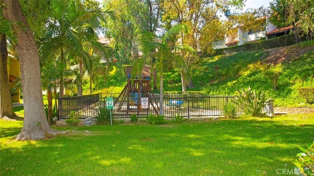 9436 Via Monique, Burbank, CA 91504 - view of play area
