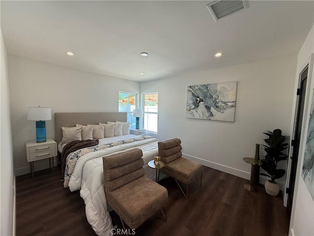 17532 Hamlin St, Lake Balboa, CA 91406 - bedroom featuring dark wood finished floors and recessed lighting