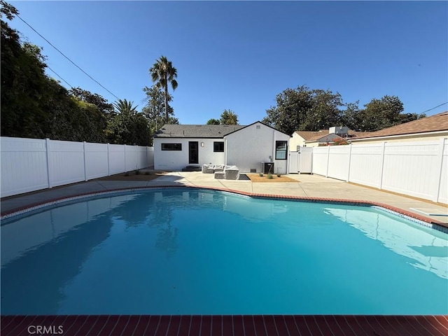 17532 Hamlin St, Lake Balboa, CA 91406 - view of pool with a patio area and a fenced backyard