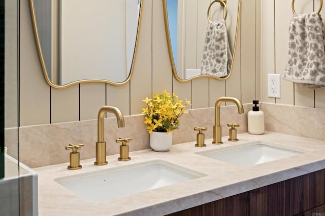 835 Cathy Ln, Cardiff By The Sea, CA 92007 - bathroom with double vanity and backsplash