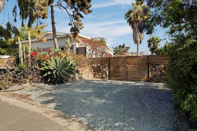 835 Cathy Ln, Cardiff By The Sea, CA 92007 - view of gate
