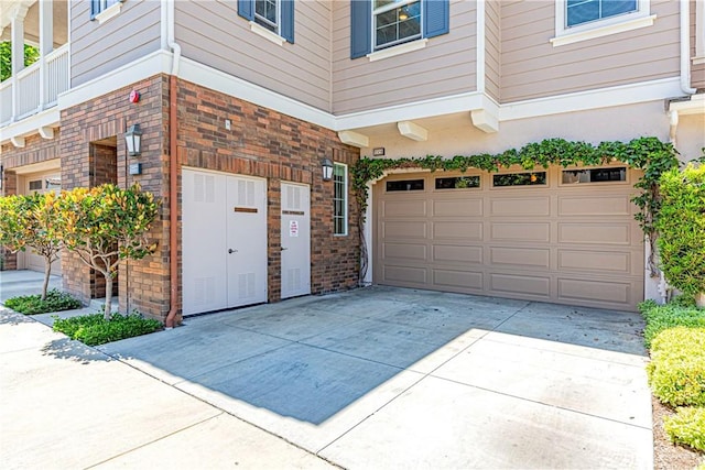 18956 Northern Dancer Ln, Yorba Linda, CA 92886 - garage featuring driveway