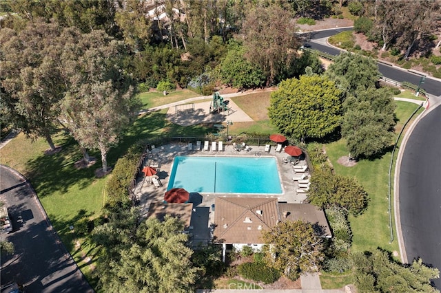 7543 E Twinleaf Trl, Orange, CA 92869 - view of property location featuring a pool area